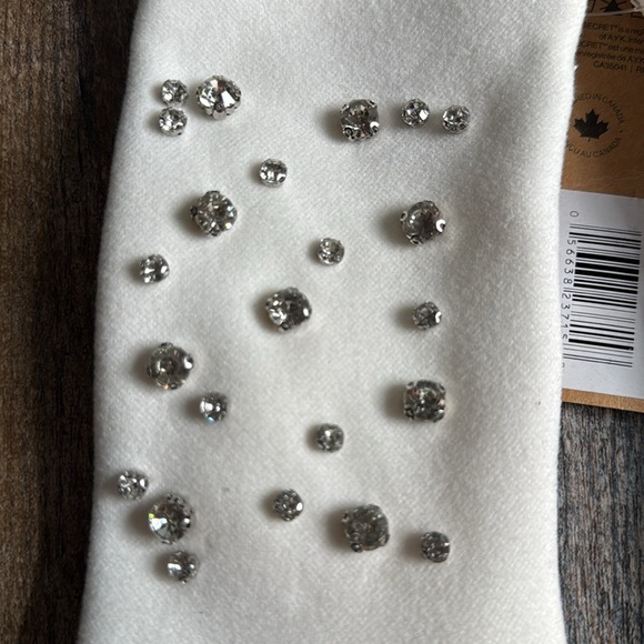 Secret | White Gloves with Rhinestones - Picture 2 of 6